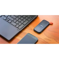 Външна памет SanDisk 2TB Portable SSD